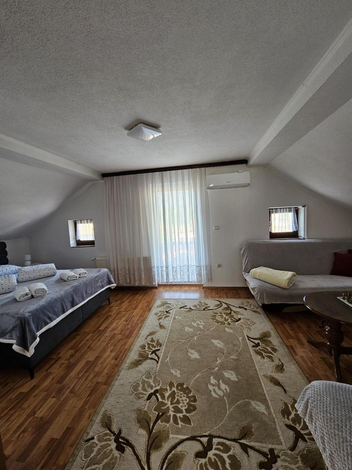 Holiday Home Peaceful Retreat 비소코 외부 사진